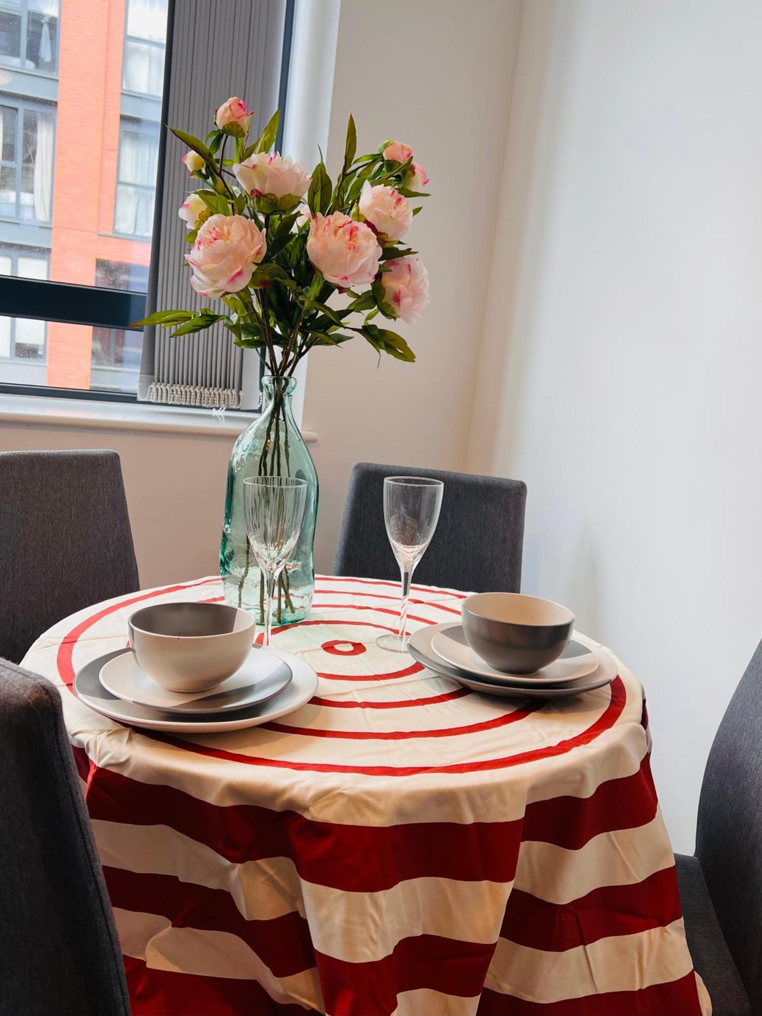 Cotton Apartment Chinatown Central Stay 伯明翰 外观 照片