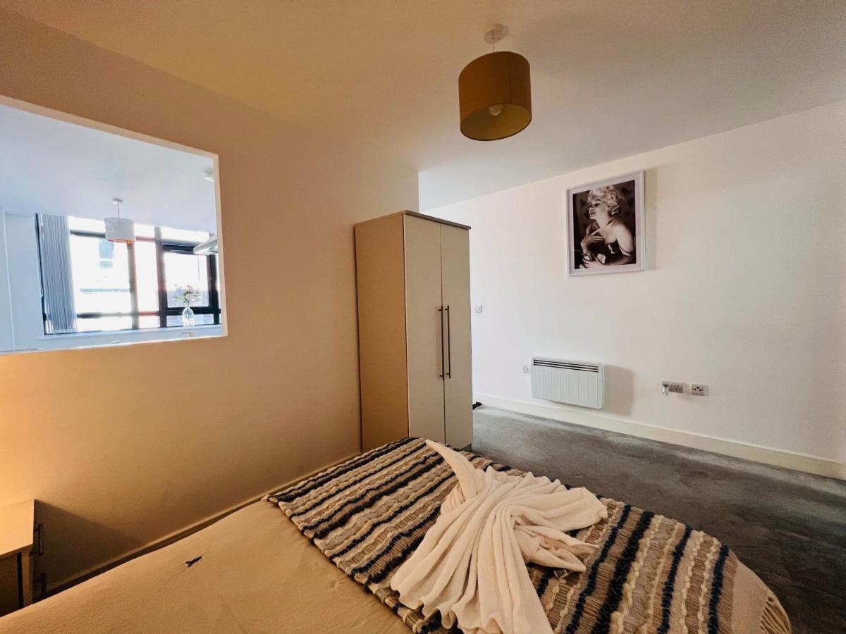 Cotton Apartment Chinatown Central Stay 伯明翰 外观 照片