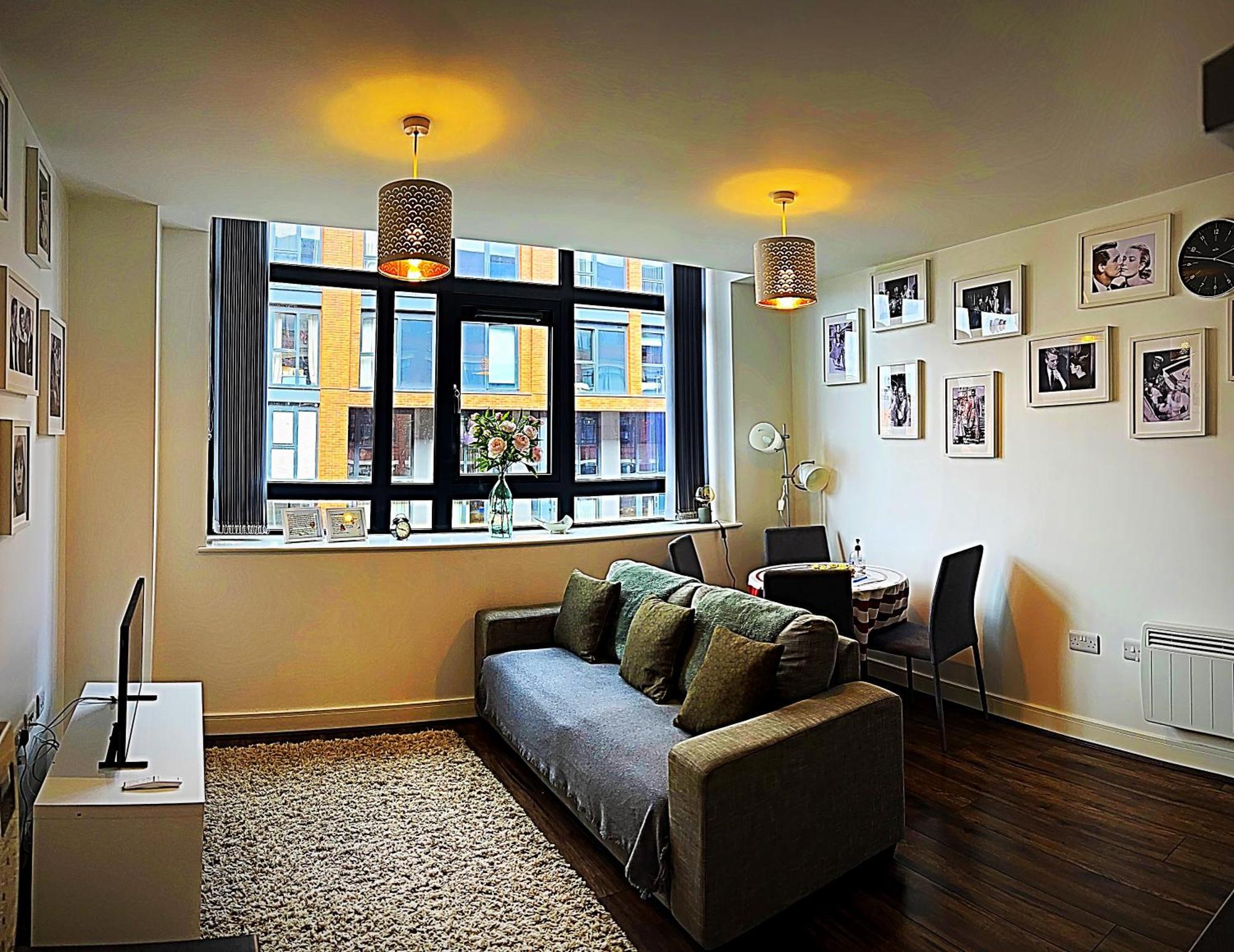 Cotton Apartment Chinatown Central Stay 伯明翰 外观 照片